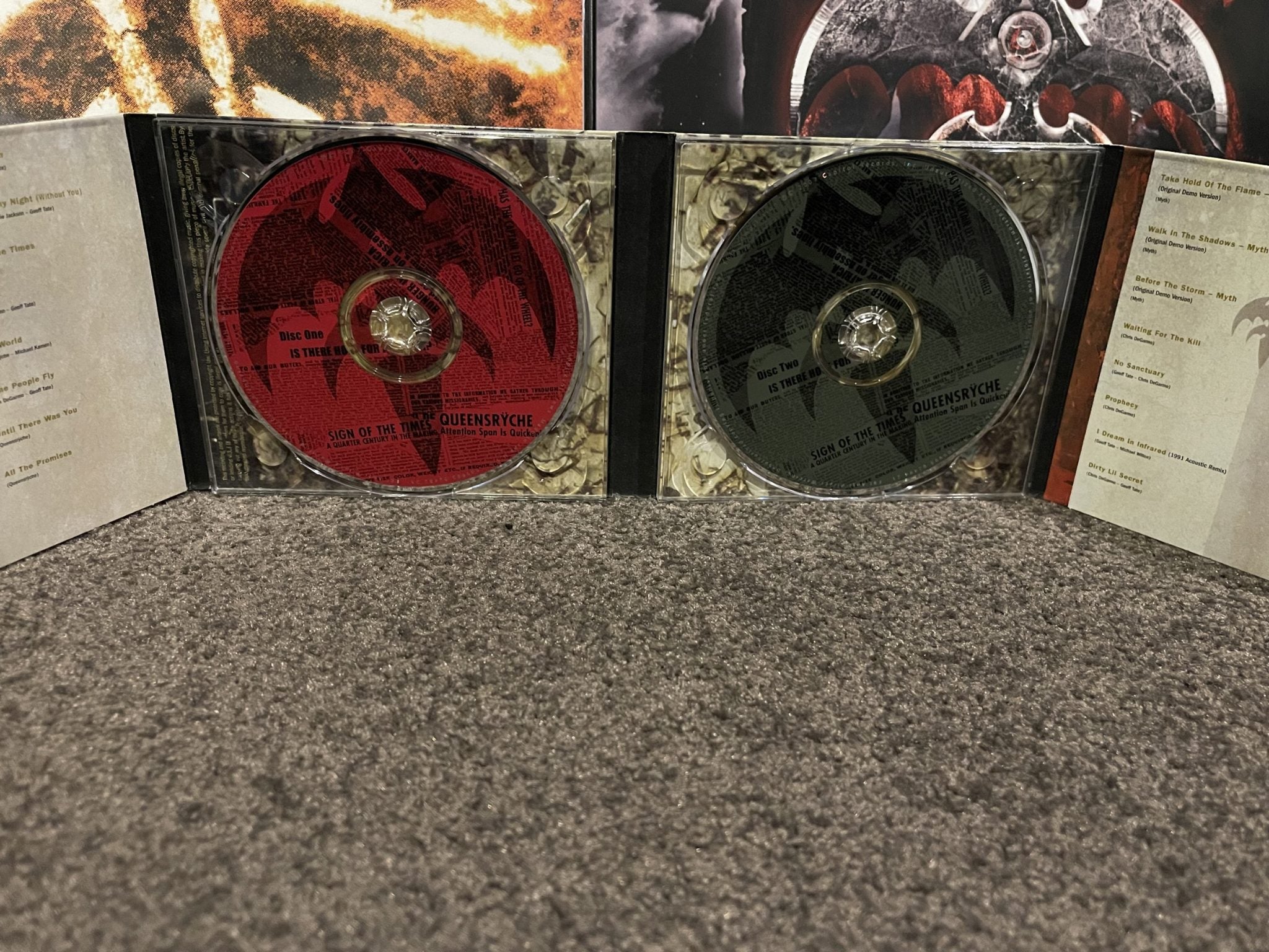 Queensryche - Sign Of The Times - The Best Of - 2 CD Deluxe Edition